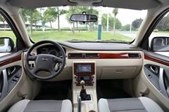 东风P66-221精英型 2.4L柴油 两驱 双排皮卡