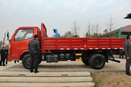 劲勇&nbsp;自卸车外观                                                图片