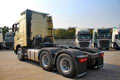 沃尔沃 新FH重卡 460马力 6X2R 高顶牵引车(土豪金)