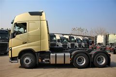 沃尔沃 新FH重卡 460马力 6X2R 高顶牵引车(土豪金)