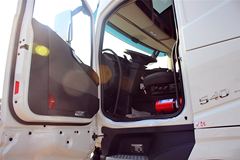 沃尔沃 新FH重卡 540马力 6X4牵引车(大件车)