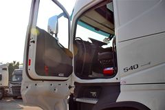 沃尔沃 新FH重卡 540马力 6X4牵引车(大件车)