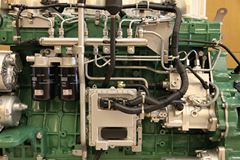 锡柴CA6DL2-35E3 350马力 8.6L 国三 柴油发动机