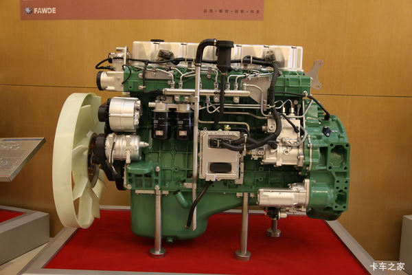 锡柴CA6DL2-35E3U 350马力 8.6L 国三 柴油发动机