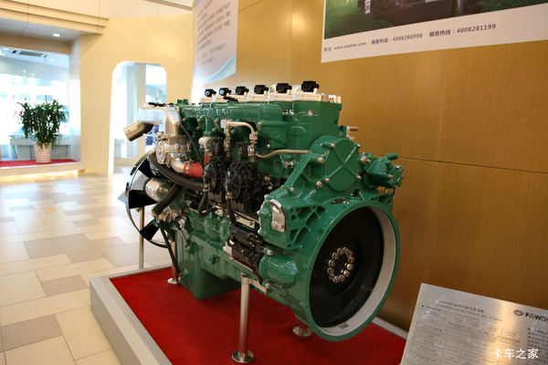 锡柴CA6SN1-39E5N 390马力 12.5L 国五 天然气发动机