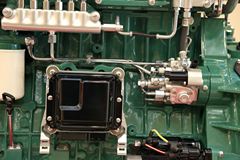 锡柴CA6DL2G3-35E5R 350马力 8.6L 国五 柴油发动机