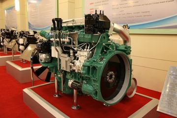 锡柴CA6DL2-31E5 310马力 8.6L 国五 柴油发动机