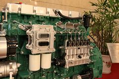 锡柴CA6DL1-32E4U2 320马力 7.7L 国四 柴油发动机