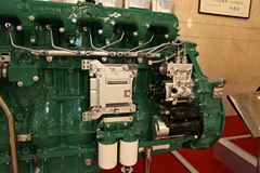 锡柴CA6DN1-42E4 420马力 12.5L 国四 柴油发动机