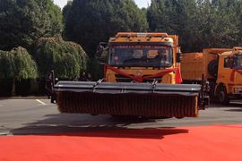 德龙F3000底盘&nbsp;除雪车外观图片