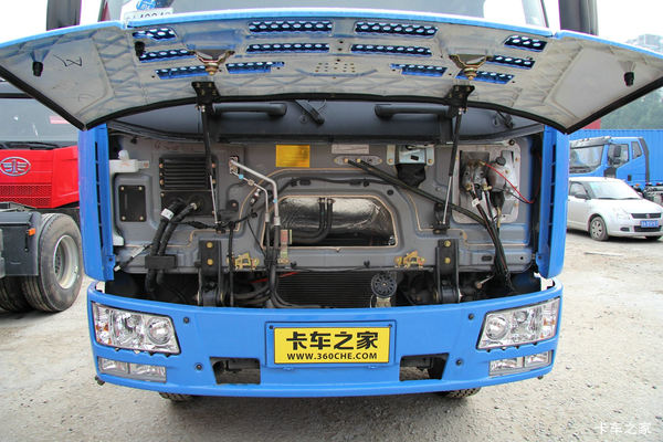 特惠:J6L 大柴 180P 7.7米 载货