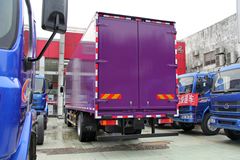 东风柳汽 乘龙M5重卡 245马力 6X2 9.6米排半厢式载货车(LZ5200XXYM5CA) 东风柳汽 乘龙M5重卡 245马力 6X2 9.6米排半厢式载货车(LZ5200XXYM5CA)