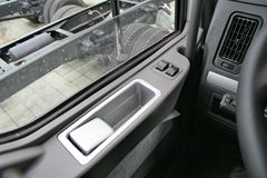 东风柳汽 乘龙M5重卡 245马力 6X2 9.6米排半厢式载货车(LZ5200XXYM5CA) 东风柳汽 乘龙M5重卡 245马力 6X2 9.6米排半厢式载货车(LZ5200XXYM5CA)