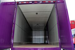 东风柳汽 乘龙M5重卡 245马力 6X2 9.6米排半厢式载货车(LZ5200XXYM5CA) 东风柳汽 乘龙M5重卡 245马力 6X2 9.6米排半厢式载货车(LZ5200XXYM5CA)