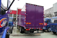 东风柳汽 乘龙M5重卡 245马力 6X2 9.6米排半厢式载货车(LZ5200XXYM5CA) 东风柳汽 乘龙M5重卡 245马力 6X2 9.6米排半厢式载货车(LZ5200XXYM5CA)