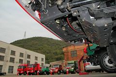 一汽柳特 金陆中卡 180马力 4X2 4.75米自卸车(LZT3161P61K2E4A90)