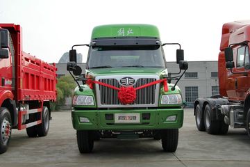 一汽柳特 新安捷(L5R)重卡 375马力 6X4 LNG长头牵引车(CA4253N2E5R5T1A92)