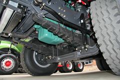 一汽柳特 金大陆重卡 350马力 6X4 6米自卸车(LZT3250P31K2E4T1A93)