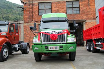 一汽柳特 新安捷(L5R)重卡 336马力 6X2 LNG长头牵引车(CA4252N2E5R5T3A90)