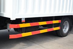 解放 J6F 130马力 4.21米单排厢式轻卡(带尾板)(CA5041XXYP40K2L1E4A84-3)