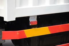 解放 J6F 130马力 4.21米单排厢式轻卡(带尾板)(CA5041XXYP40K2L1E4A84-3)