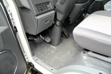  ˧E330 120 4.15׵ʽῨ(HFC5041XXYP93K7C2) ͼƬ