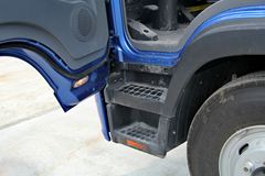 江淮帅铃 威司达W570中卡 核载版 160马力 4X2 7.6米排半厢式载货车(EQ5160XXYLZ4D)