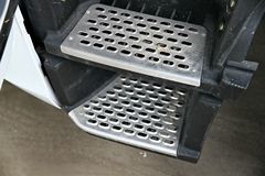 跃进 超越C500-33 140马力 4.1米单排栏板轻卡(上菲红)(NJ1041ZFDCWZ)