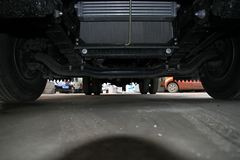 跃进 超越C500-33 140马力 4.1米单排栏板轻卡(上菲红)(NJ1041ZFDCWZ)