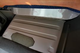 HOWO-7&nbsp;混凝土搅拌车驾驶室                                               图片