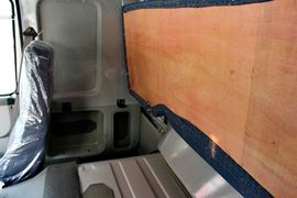 HOWO-7&nbsp;混凝土搅拌车驾驶室                                               图片