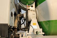 中国重汽 HOWO 380马力 8X4 混凝土搅拌车(ZZ5317GJBN3667D1)