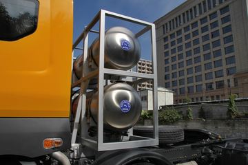 �������� ����M5�ؿ� 375���� 6X2 LNGǣ����(LZ4240M5CB)ͼƬ