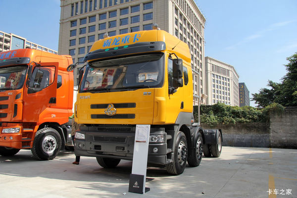 乘龙M5 牵引车