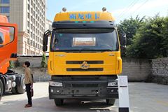 东风柳汽 乘龙M5重卡 375马力 6X2 LNG牵引车(LZ4240M5CB)