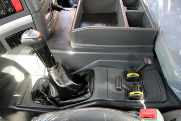 �������� ����M5�ؿ� 375���� 6X2 LNGǣ����(LZ4240M5CB)ͼƬ