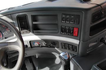 �������� ����M5�ؿ� 375���� 6X2 LNGǣ����(LZ4240M5CB)ͼƬ