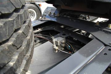 �������� ����M5�ؿ� 375���� 6X2 LNGǣ����(LZ4240M5CB)ͼƬ