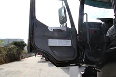 东风柳汽 乘龙M5重卡 400马力 4X2牵引车(LZ4180M5AA)