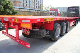 乘龙M5&nbsp;牵引车上装                                                图片