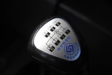 �������� ����M5�ؿ� 375���� 6X4 LNGǣ����(LZ4250M5DB)ͼƬ