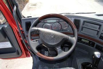 �������� ����M5�ؿ� 375���� 6X4 LNGǣ����(LZ4250M5DB)ͼƬ