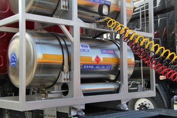 �������� ����M5�ؿ� 375���� 6X4 LNGǣ����(LZ4250M5DB)ͼƬ