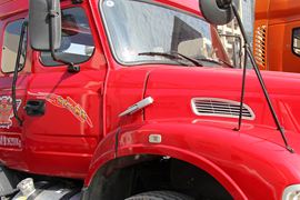 龙卡&nbsp;牵引车外观                                                图片