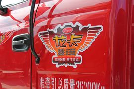 龙卡&nbsp;牵引车外观                                                图片