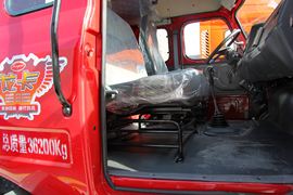 龙卡&nbsp;牵引车驾驶室                                               图片