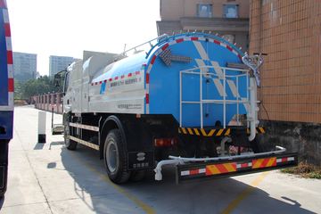 东风柳汽底盘&nbsp;清洗车外观图片