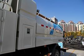 东风柳汽底盘&nbsp;清洗车上装图片