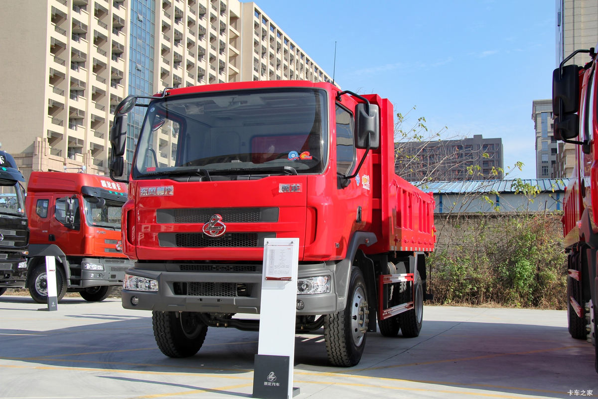 东风柳汽 乘龙 140马力 4X2 4.5米自卸车