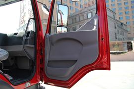 乘龙M3&nbsp;自卸车驾驶室                                               图片